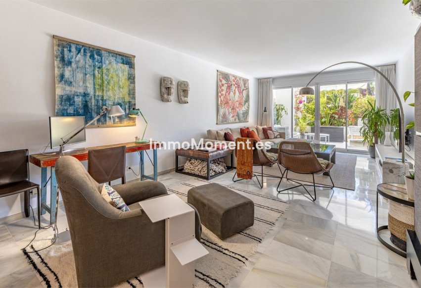 Resale - Apartment - Estepona - Estepona Centro