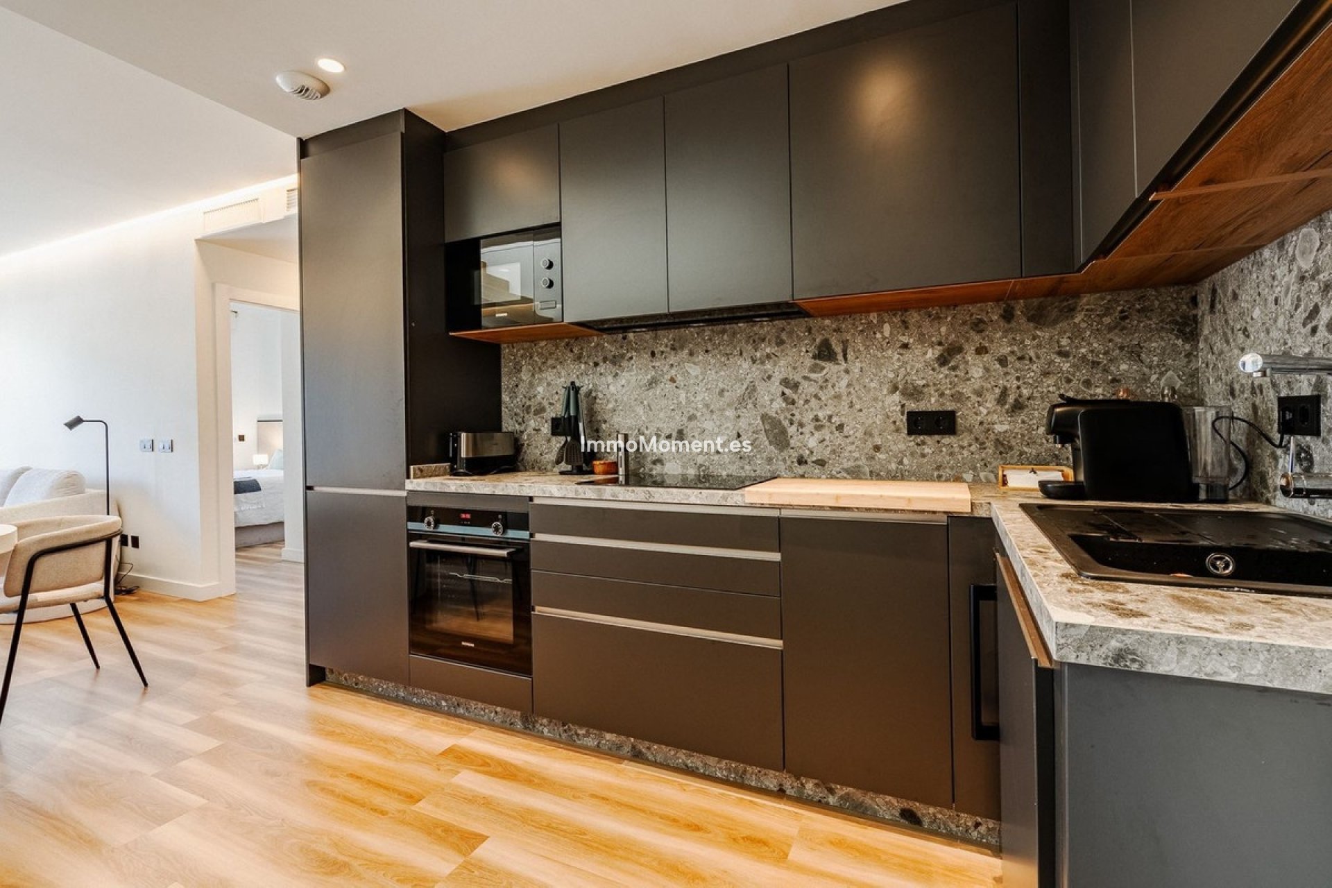 Resale - Apartment - Estepona - Estepona Centro