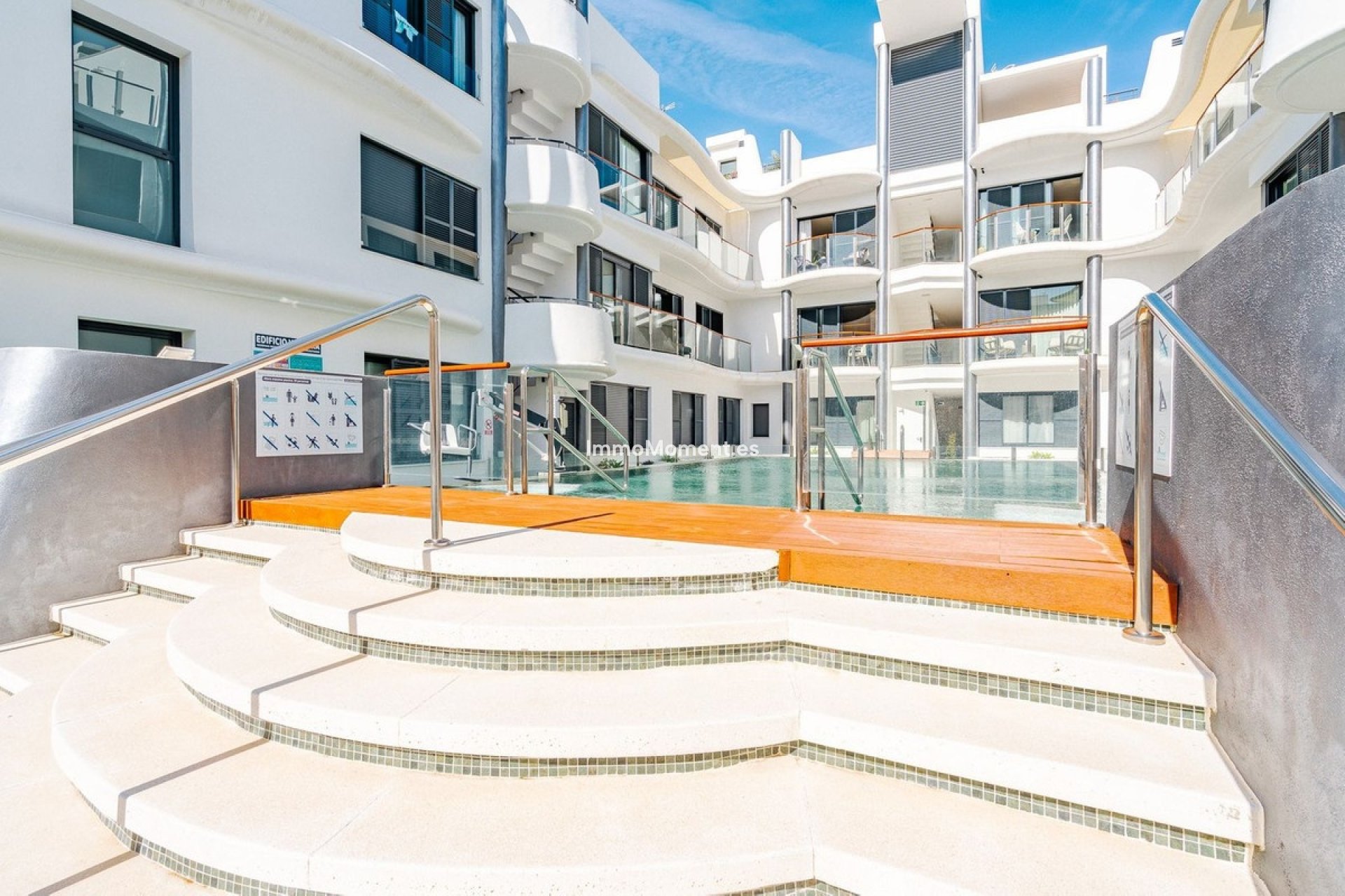 Resale - Apartment - Estepona - Estepona Centro