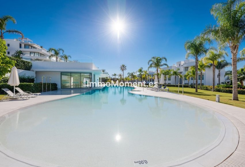 Resale - Apartment - Estepona - Estepona Centro