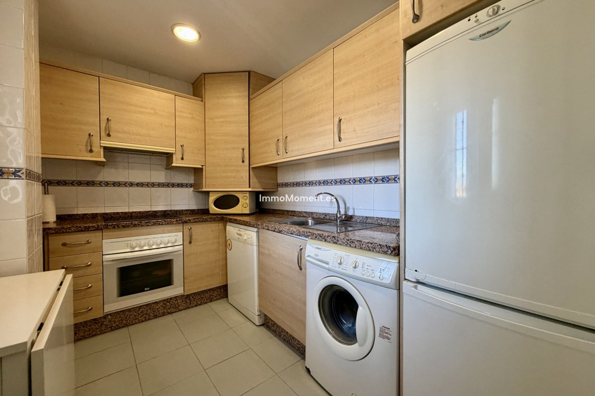 Resale - Apartment - Estepona - Estepona Centro