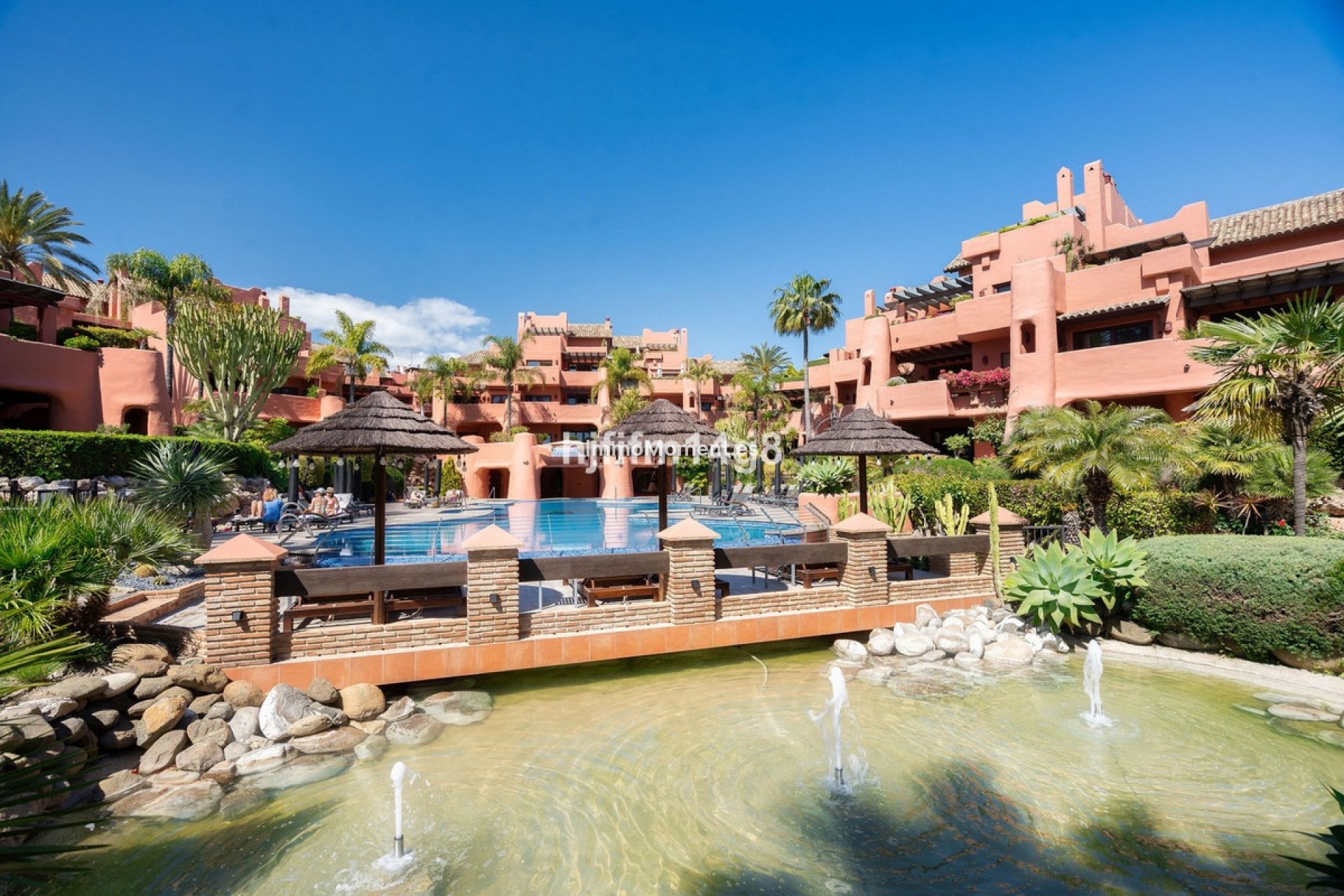Resale - Apartment - Estepona - Estepona Centro
