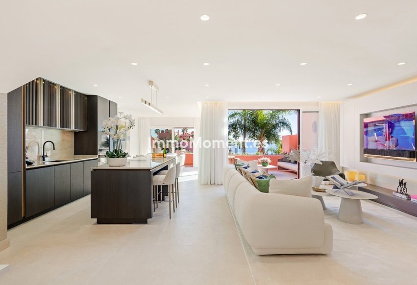 Resale - Apartment - Estepona - Estepona Centro