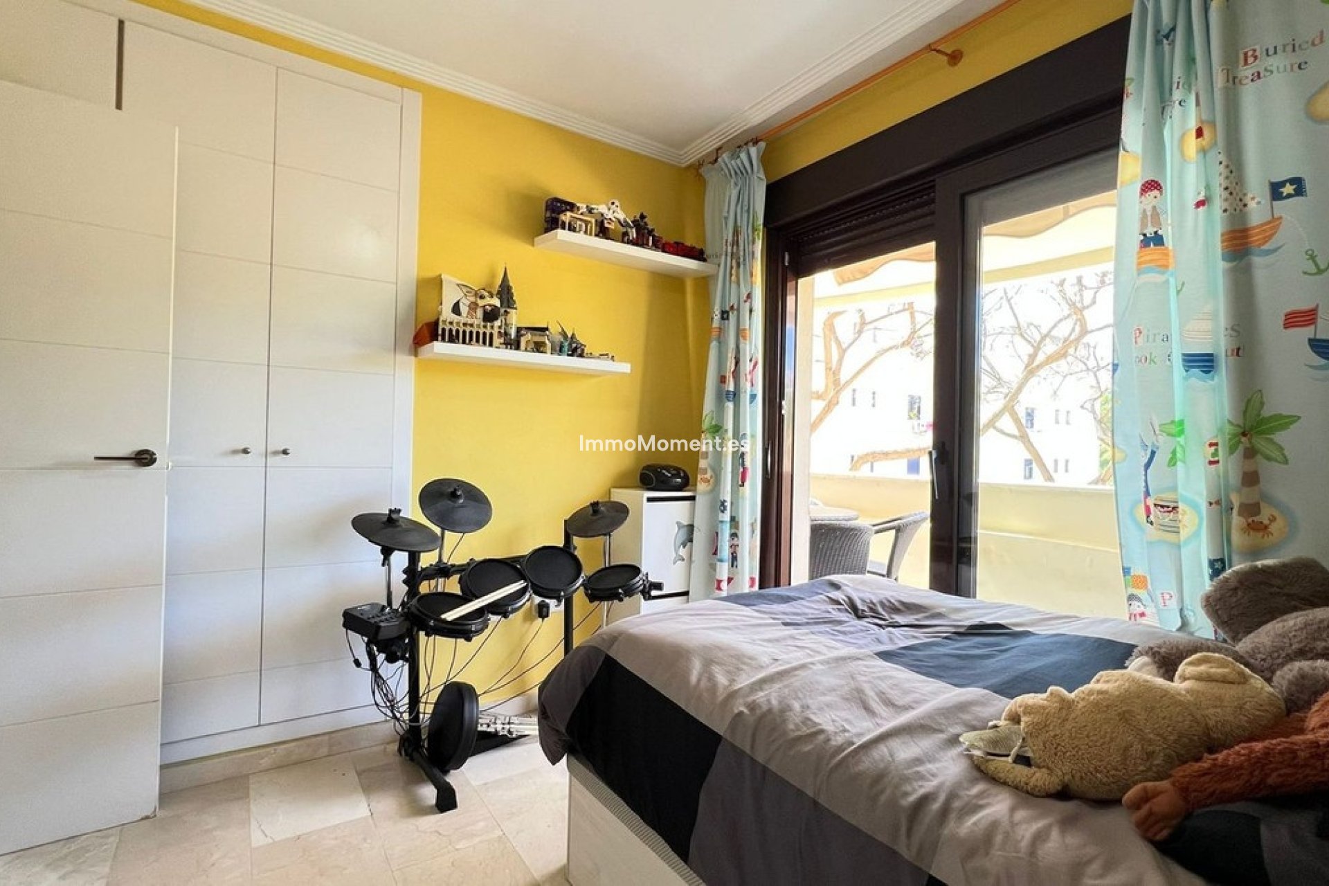 Resale - Apartment - Estepona - Estepona Centro