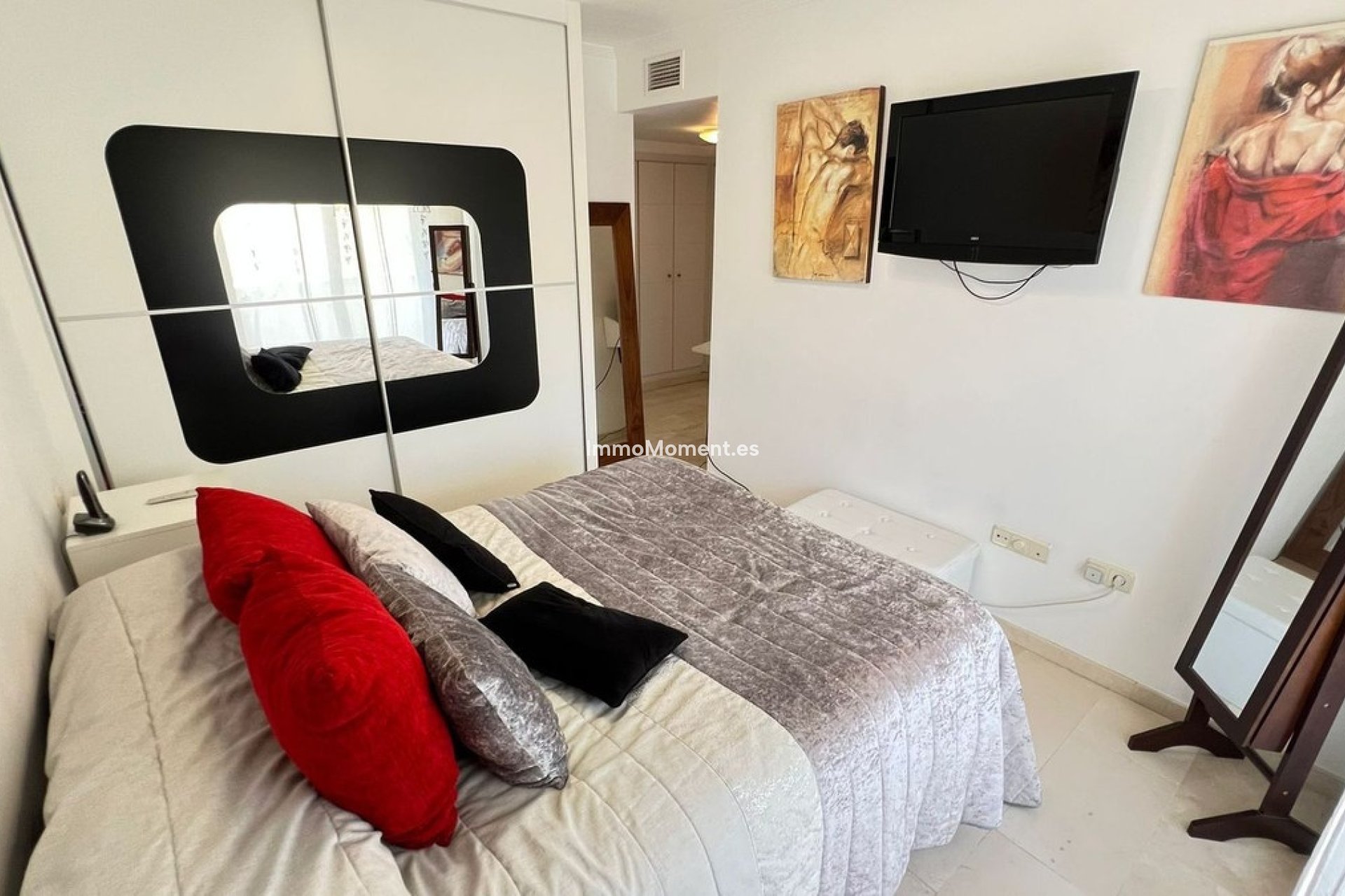 Resale - Apartment - Estepona - Estepona Centro