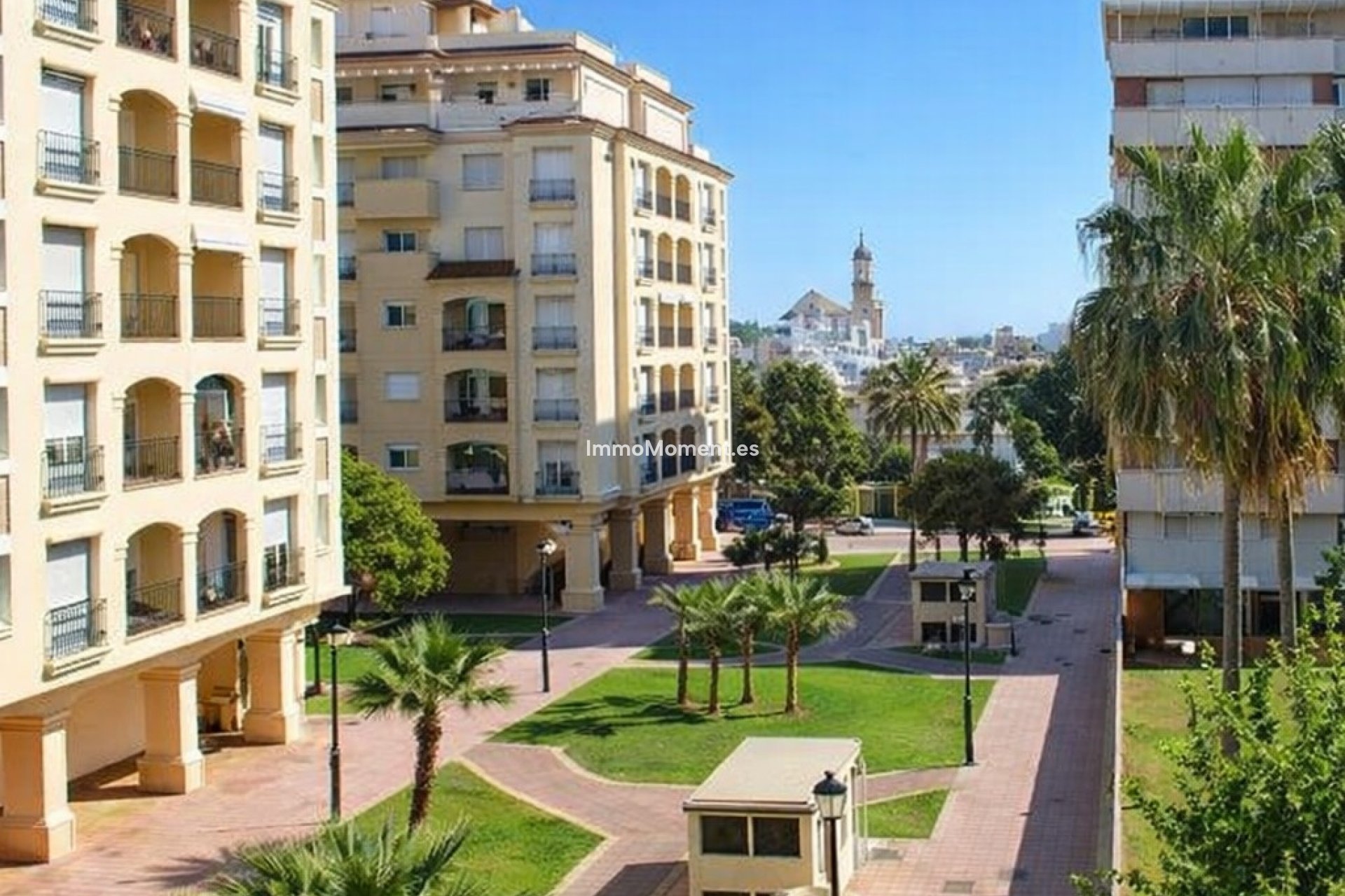 Resale - Apartment - Estepona - Estepona Centro