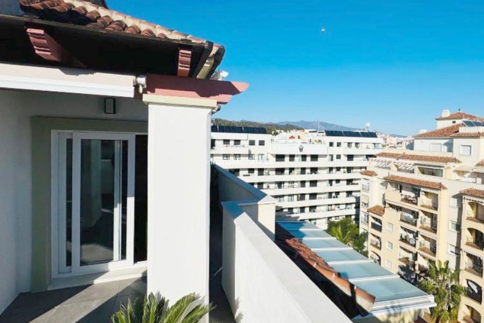 Resale - Apartment - Estepona - Estepona Centro