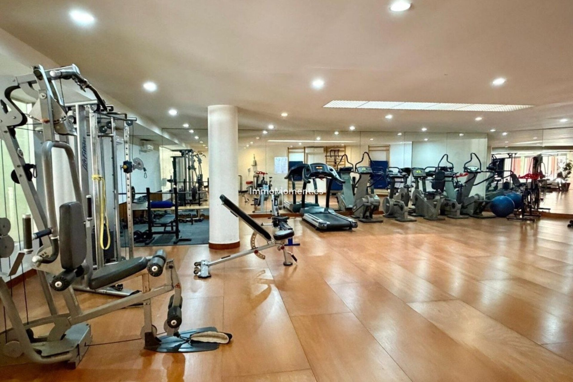 Resale - Apartment - Estepona - Estepona Centro