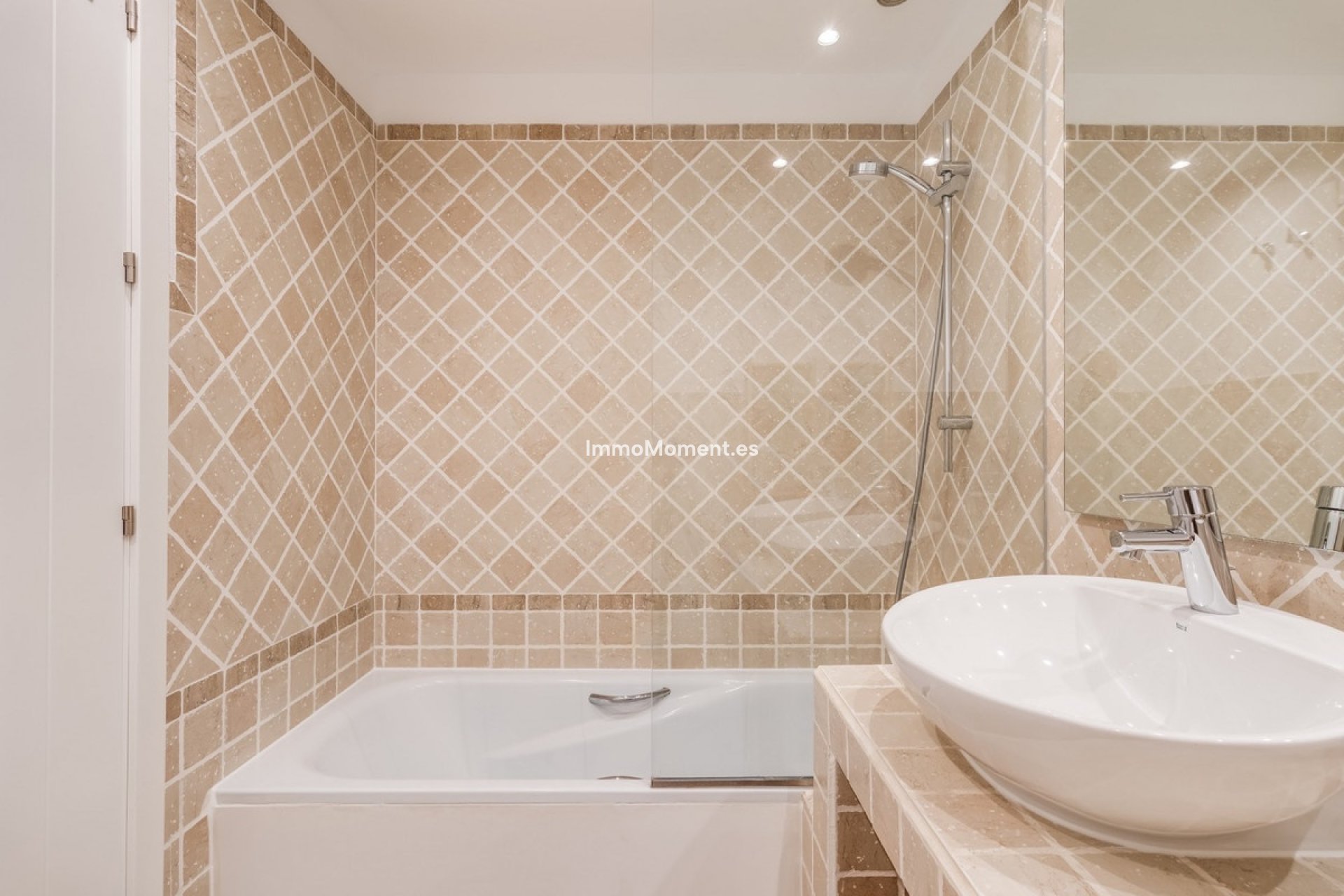 Resale - Apartment - Estepona - Estepona Centro