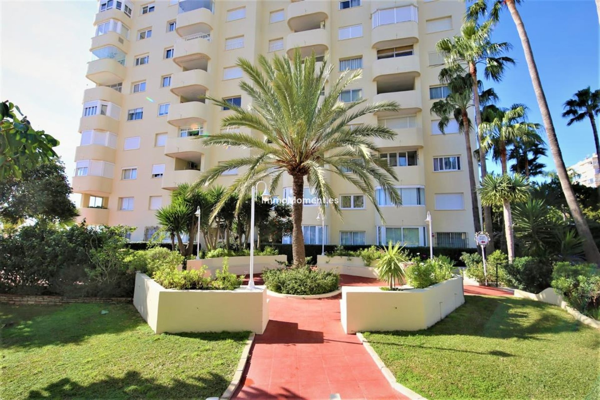 Resale - Apartment - Estepona - Estepona Centro