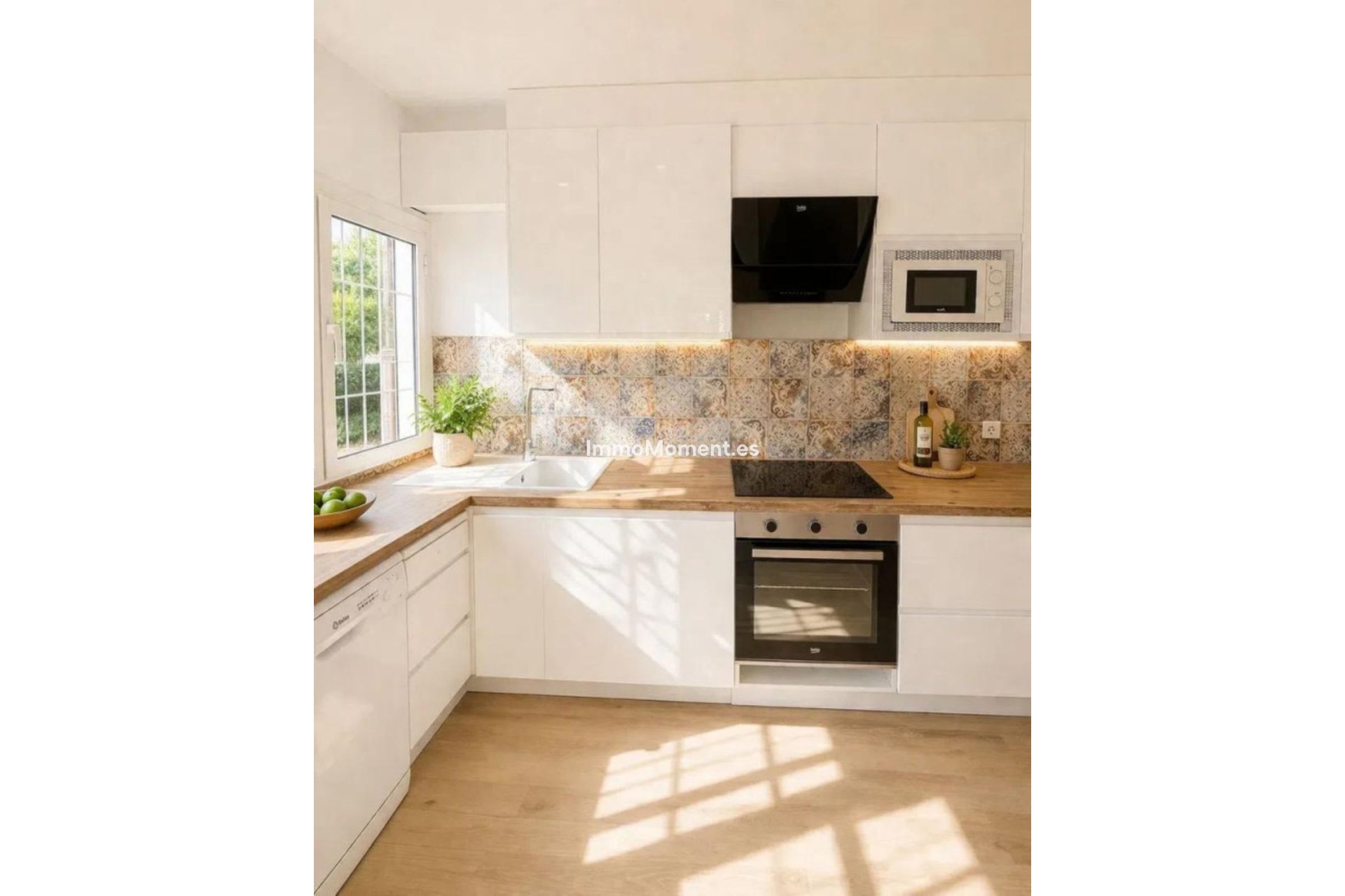 Resale - Apartment - Estepona - Estepona Centro