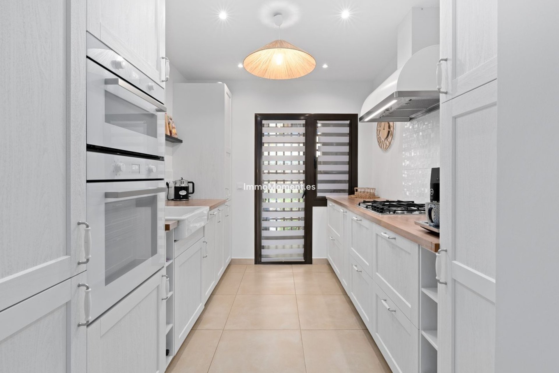 Resale - Apartment - Estepona - Estepona Centro
