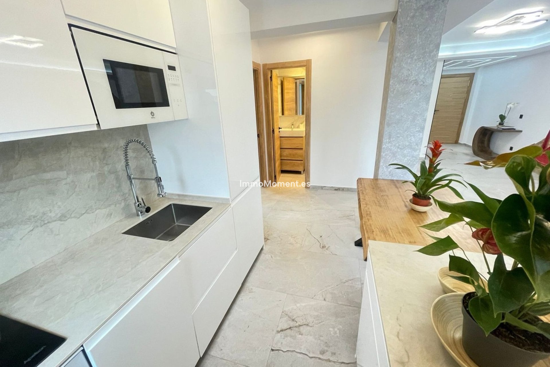 Resale - Apartment - Estepona - Estepona Centro