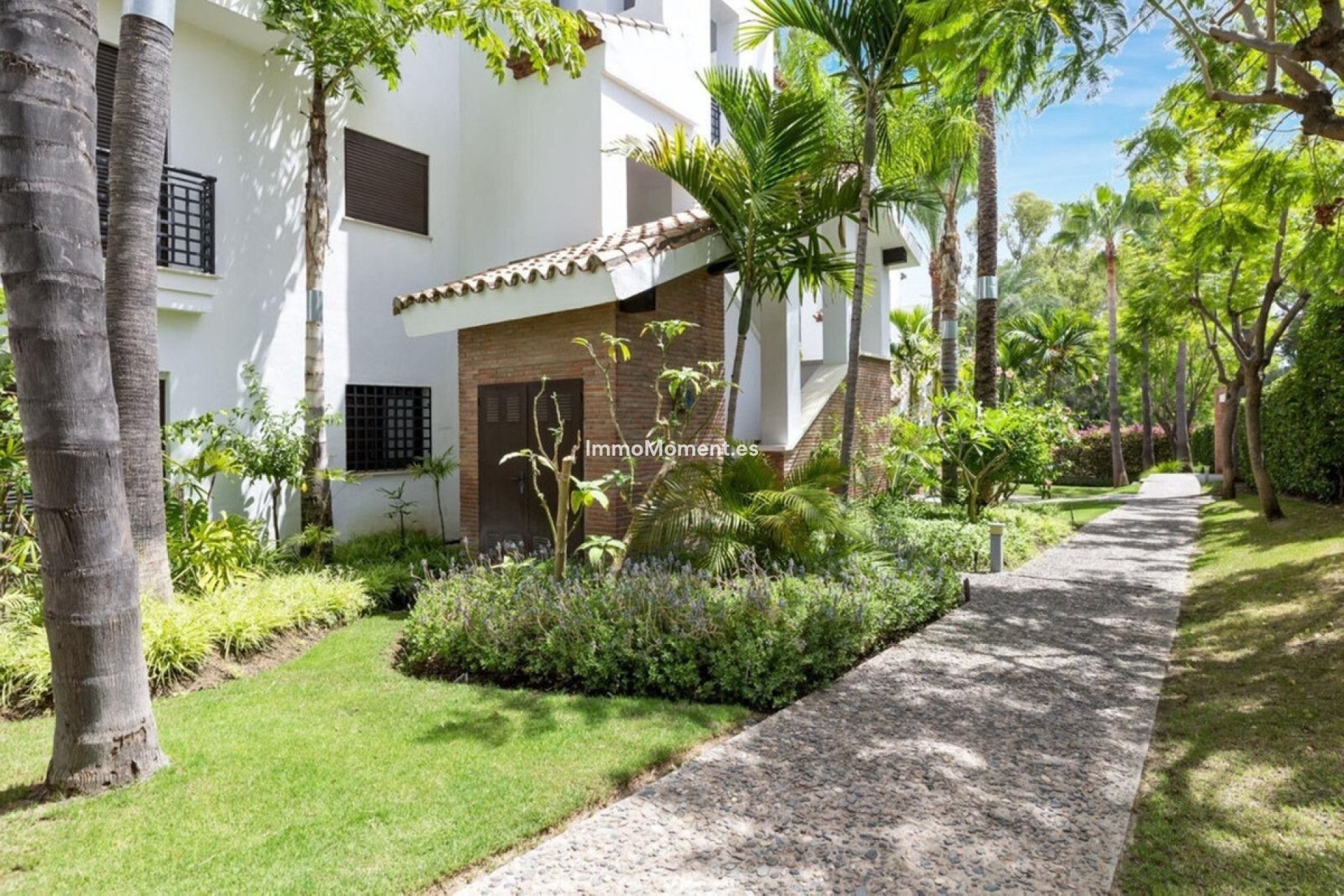 Resale - Apartment - Estepona - Estepona Centro
