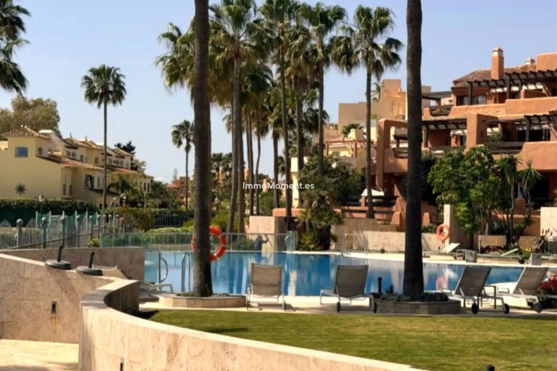 Resale - Apartment - Estepona - Estepona Centro