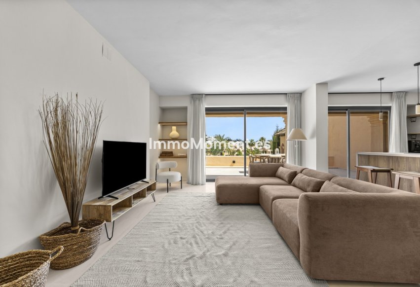 Resale - Apartment - Estepona - Estepona Centro