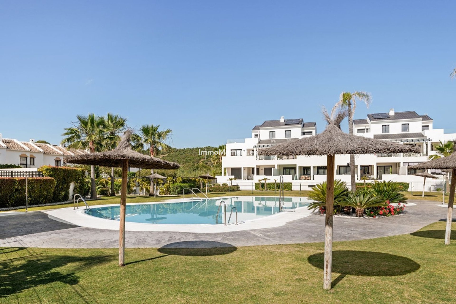 Resale - Apartment - Estepona - Estepona Centro