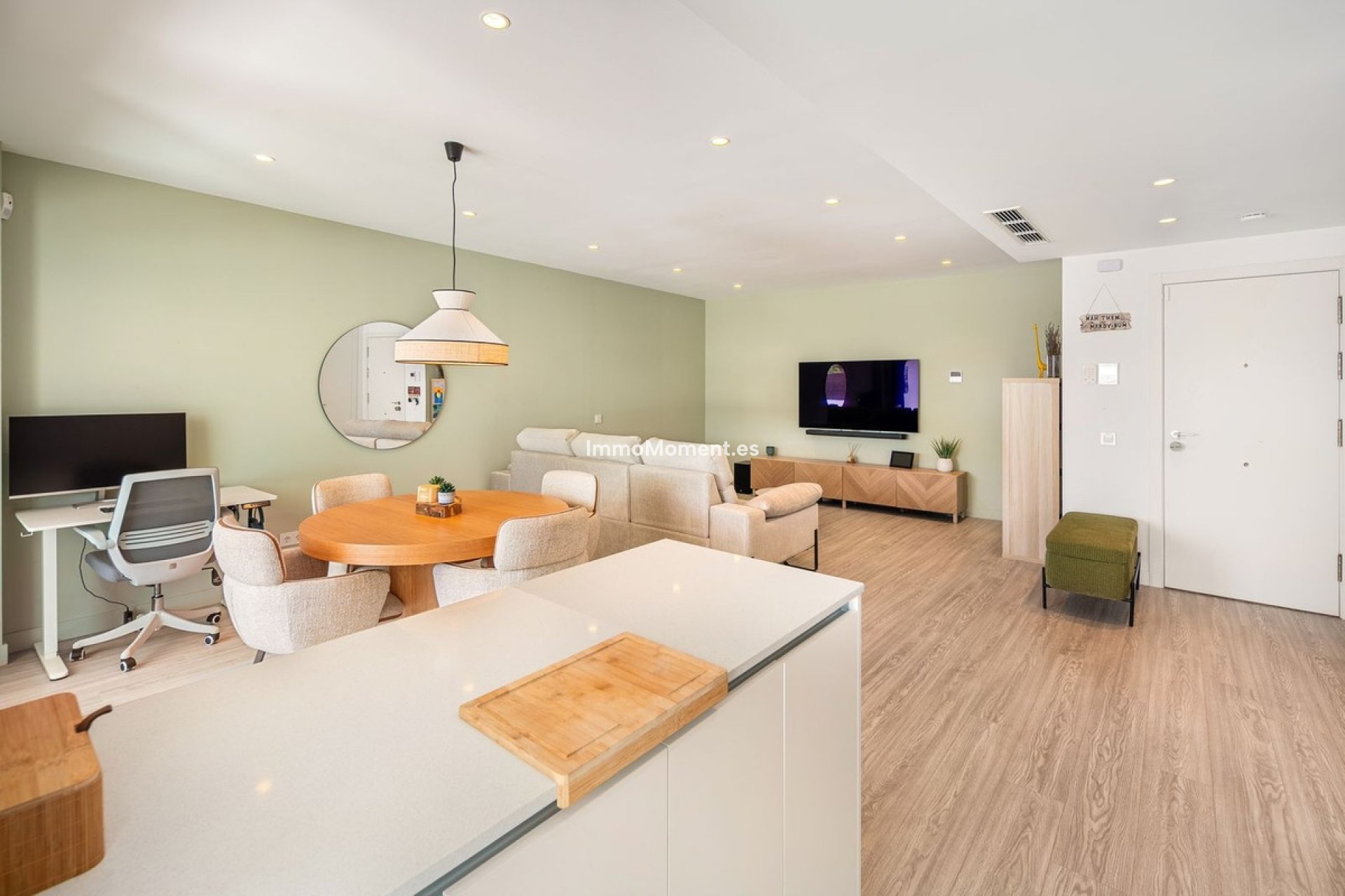 Resale - Apartment - Estepona - Estepona Centro