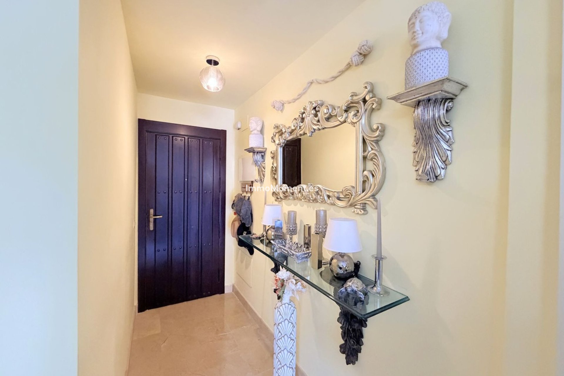 Resale - Apartment - Estepona - Estepona Centro