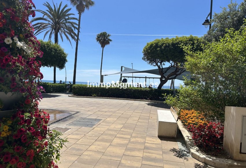 Resale - Apartment - Estepona - Estepona Centro