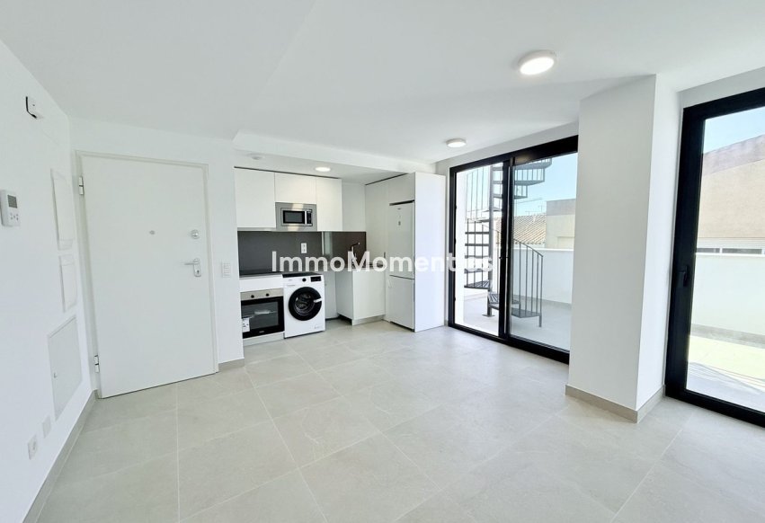 Resale - Apartment - Estepona - Estepona Centro