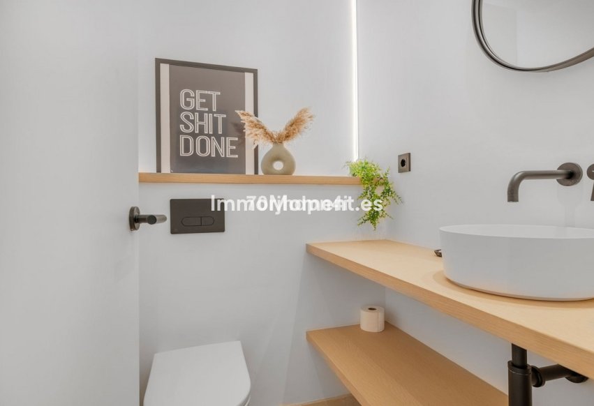 Resale - Apartment - Estepona - Estepona Centro