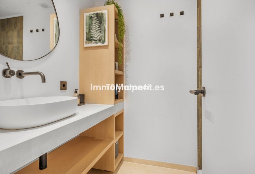 Resale - Apartment - Estepona - Estepona Centro