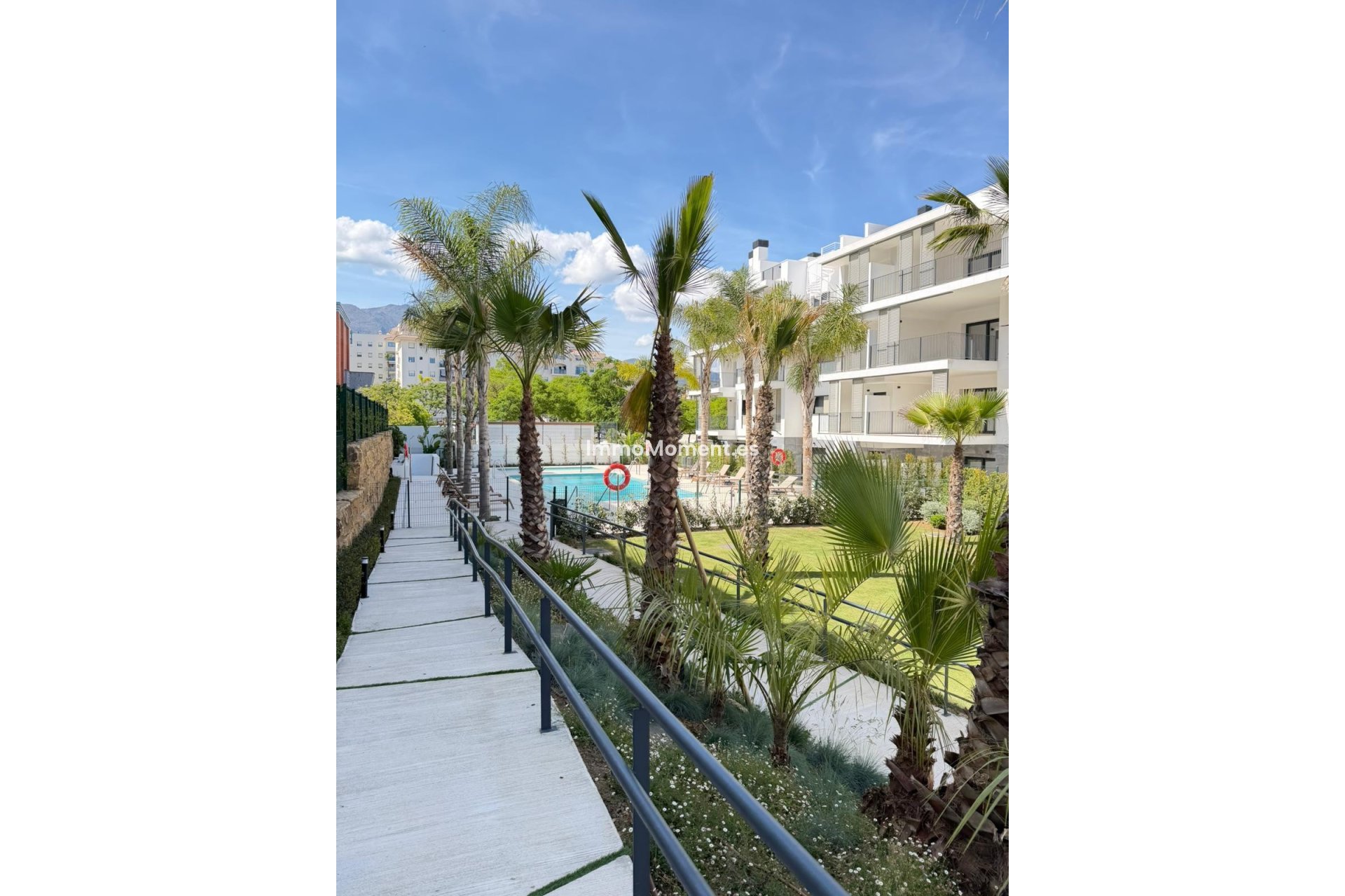 Resale - Apartment - Estepona - Estepona Centro