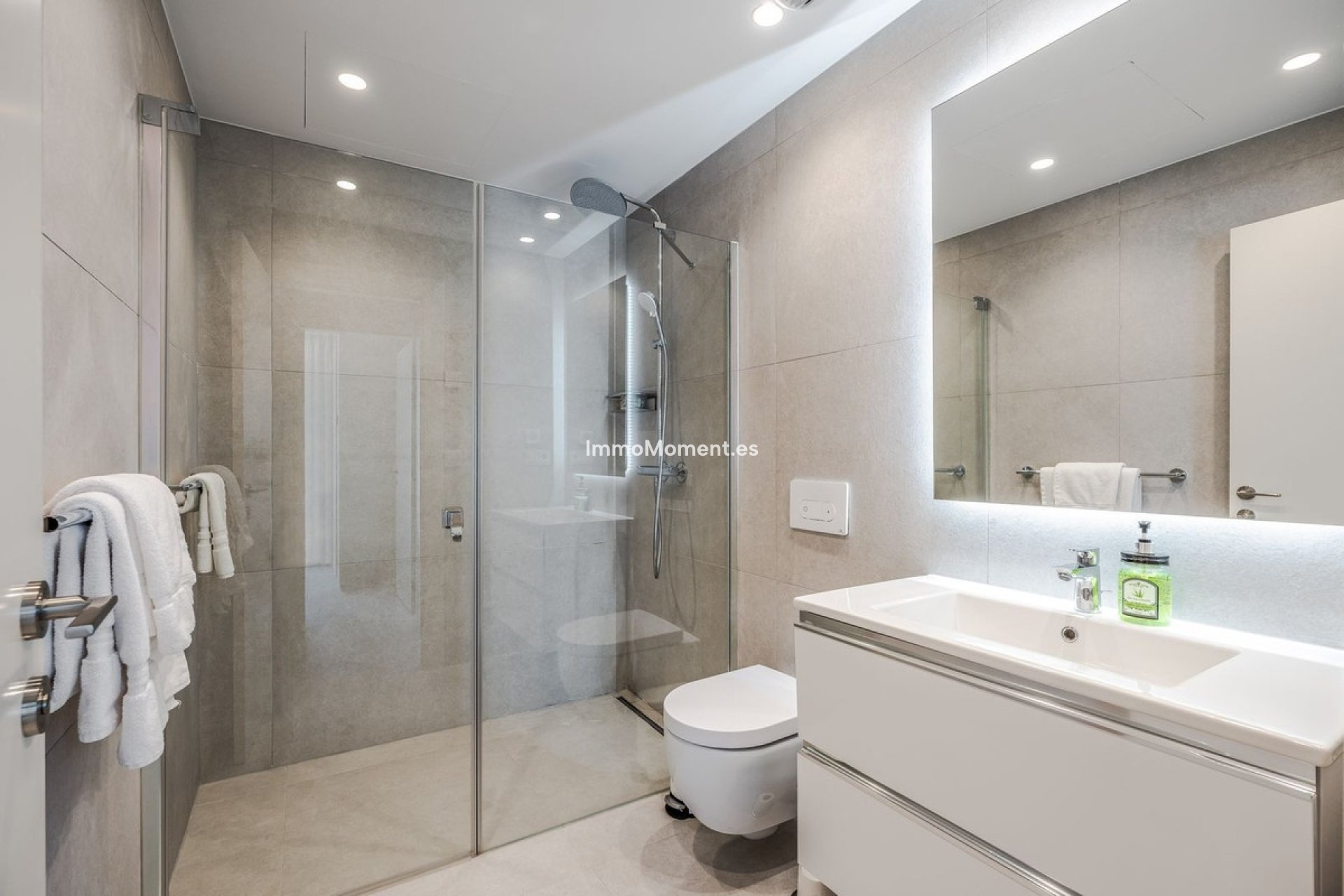 Resale - Apartment - Estepona - Estepona Centro