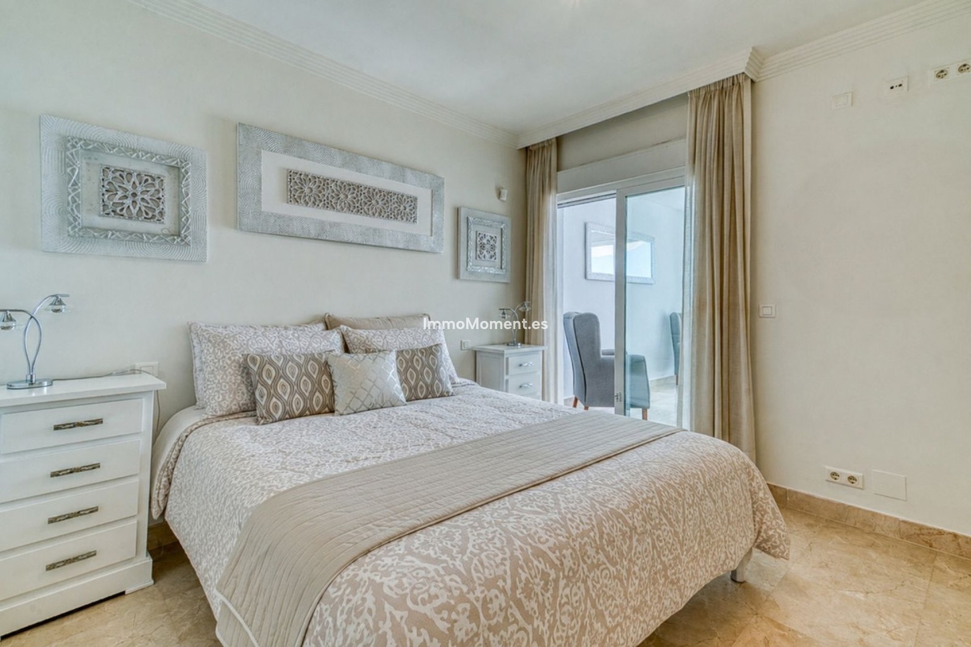 Resale - Apartment - Estepona - Estepona Centro