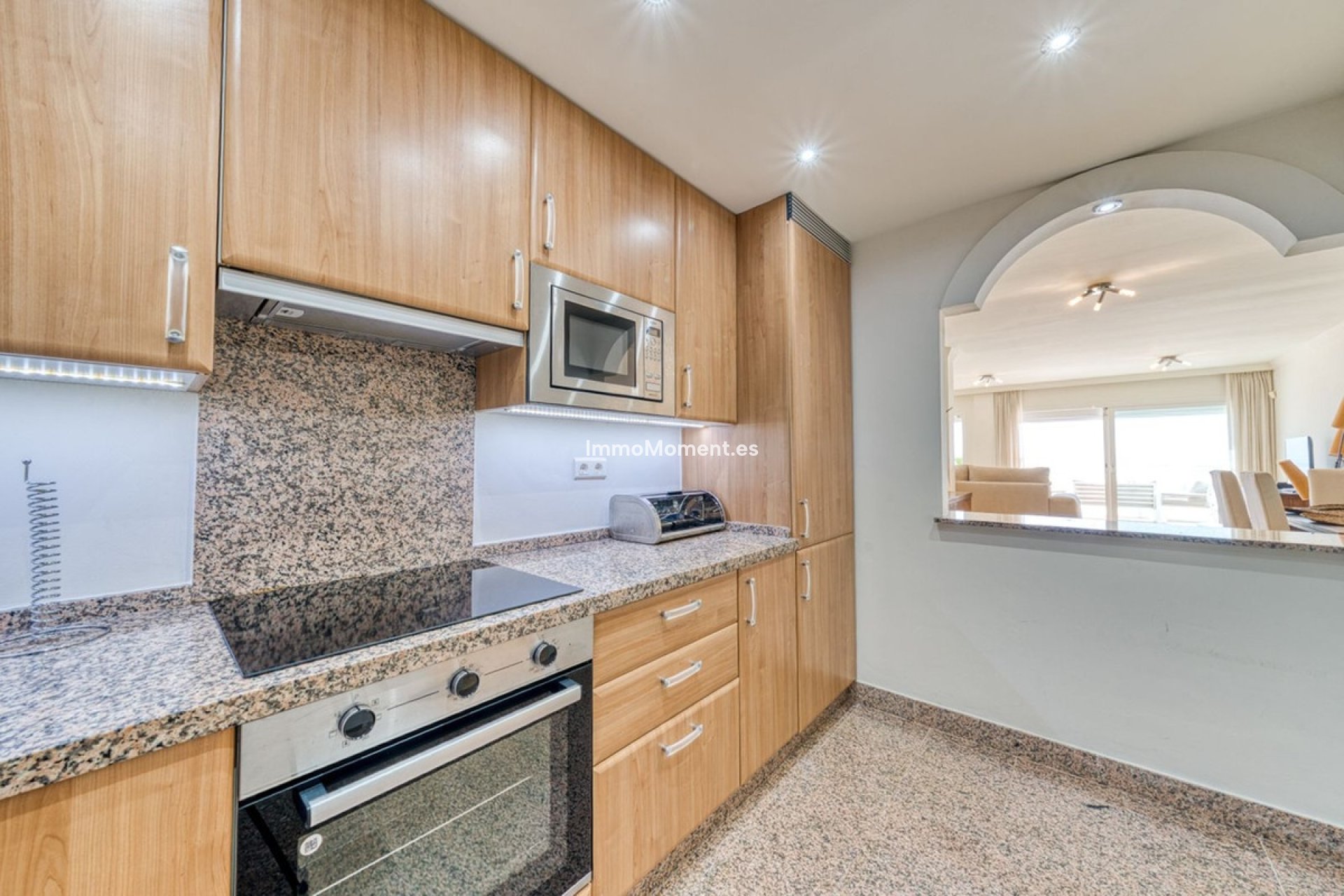 Resale - Apartment - Estepona - Estepona Centro