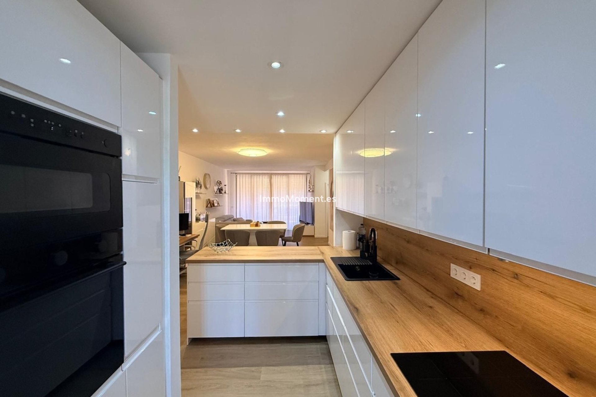Resale - Apartment - Estepona - Estepona Centro
