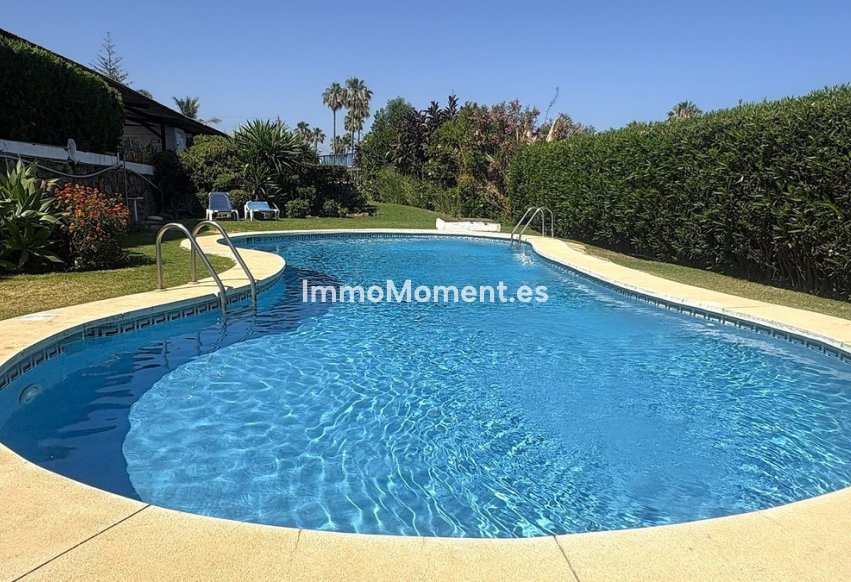 Resale - Apartment - Estepona - Estepona Centro