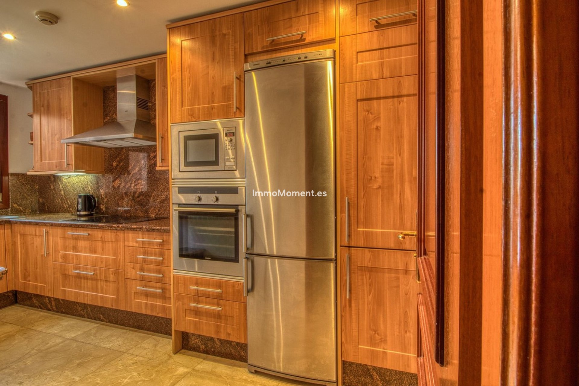 Resale - Apartment - Estepona - Estepona Centro
