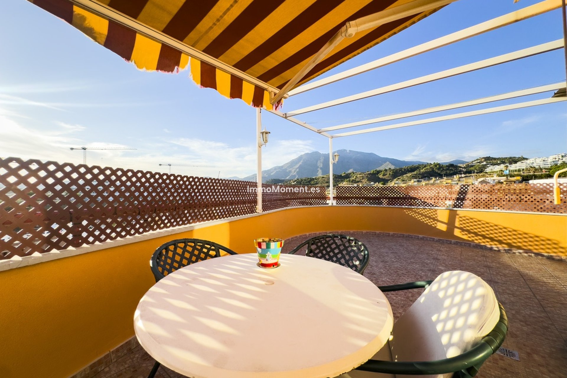 Resale - Apartment - Estepona - Estepona Centro