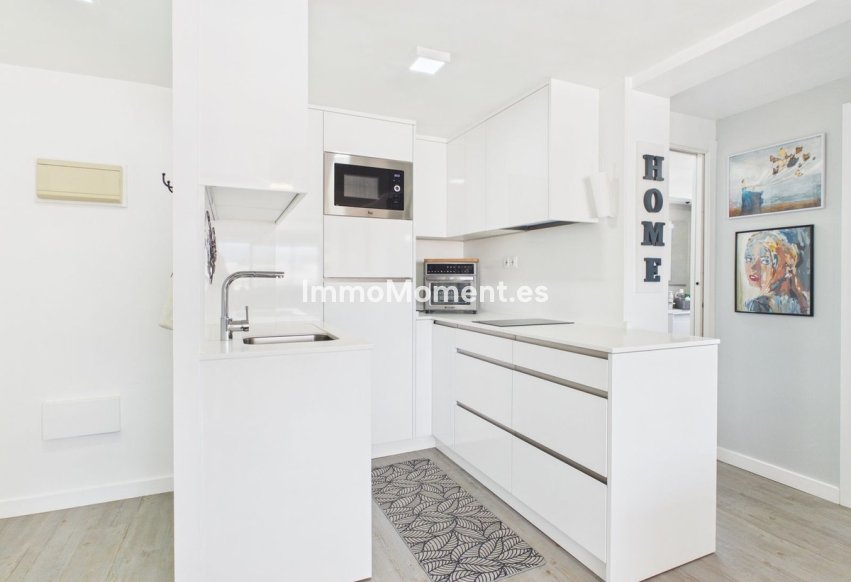 Resale - Apartment - Estepona - Estepona Centro