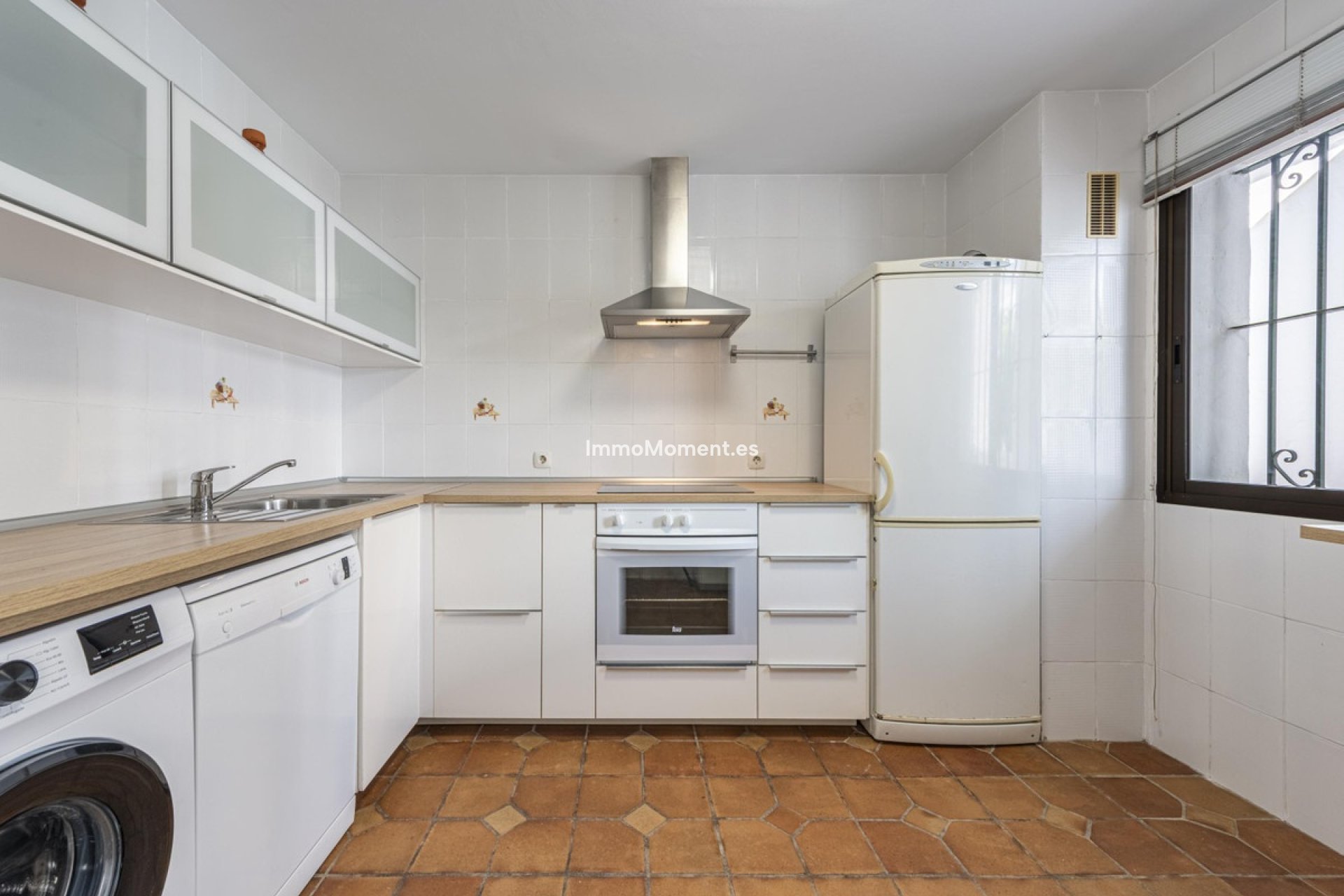 Resale - Apartment - Estepona - Estepona Centro