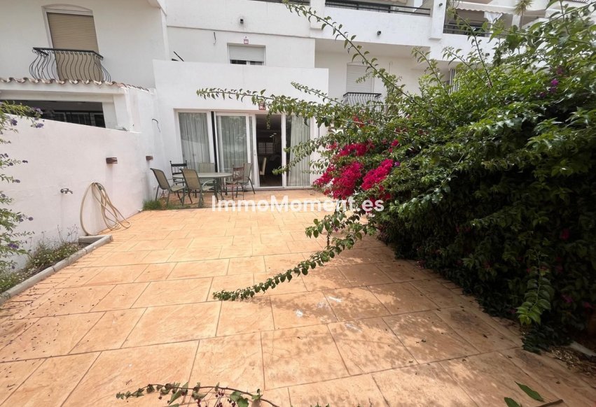 Resale - Apartment - Estepona - Estepona Centro