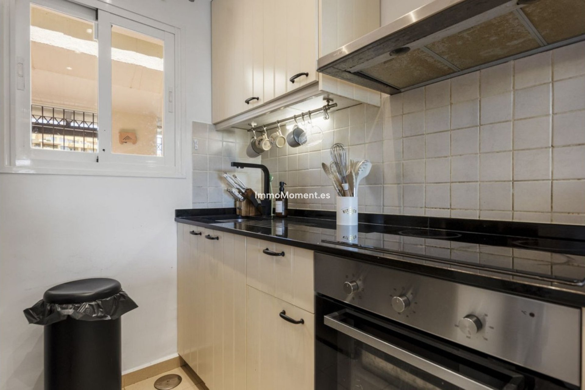 Resale - Apartment - Estepona - Estepona Centro