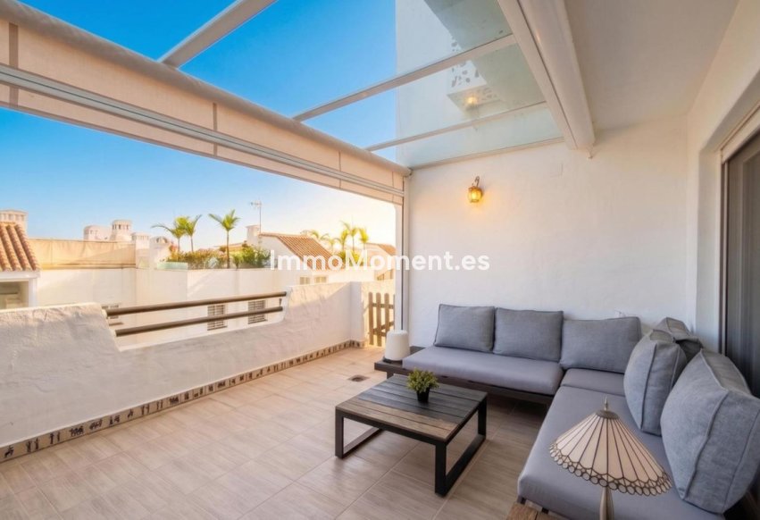 Resale - Apartment - Estepona - Estepona Centro