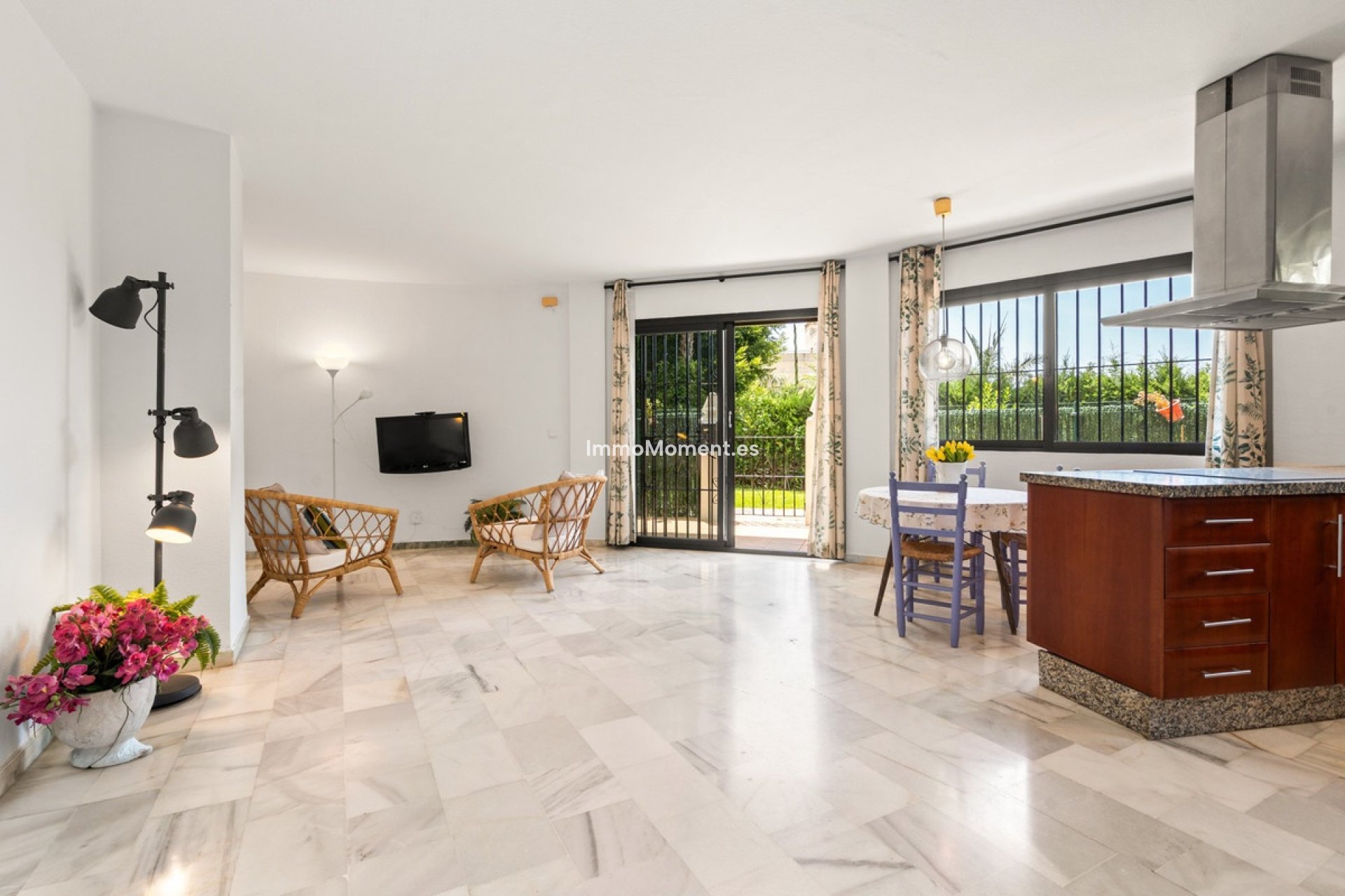 Resale - Apartment - Estepona - Estepona Centro