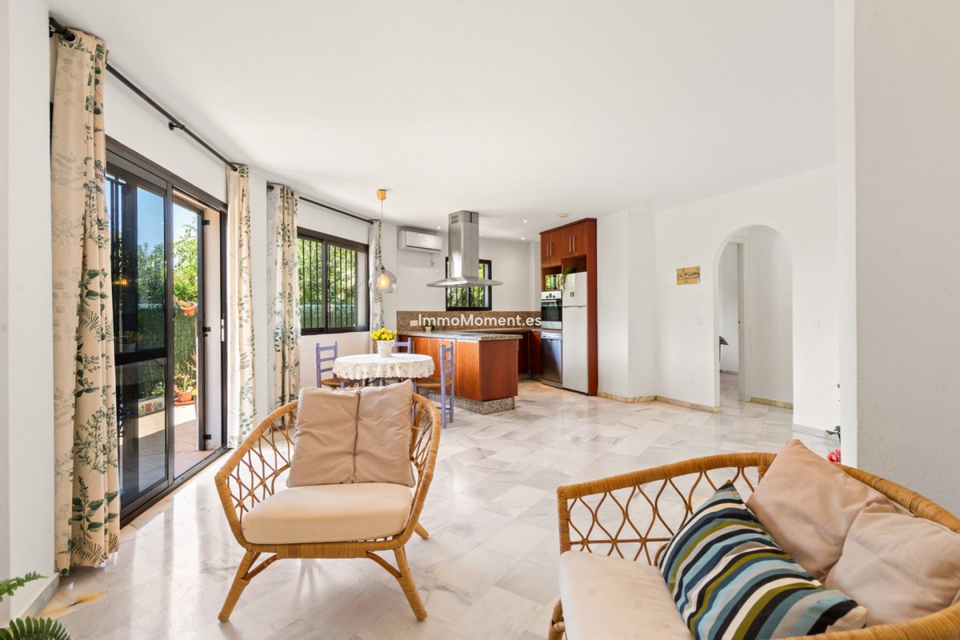 Resale - Apartment - Estepona - Estepona Centro
