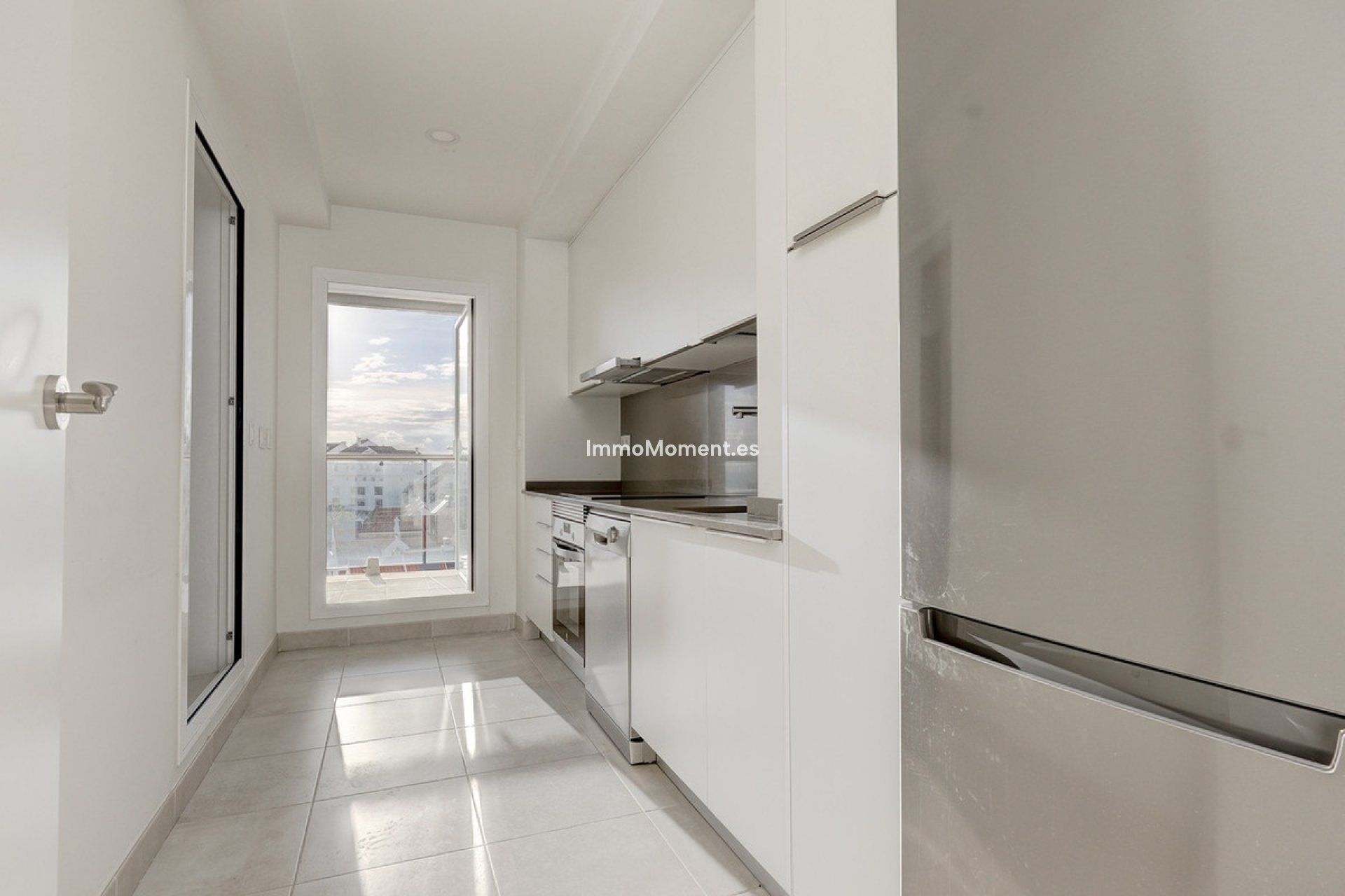 Resale - Apartment - Estepona - Estepona Centro