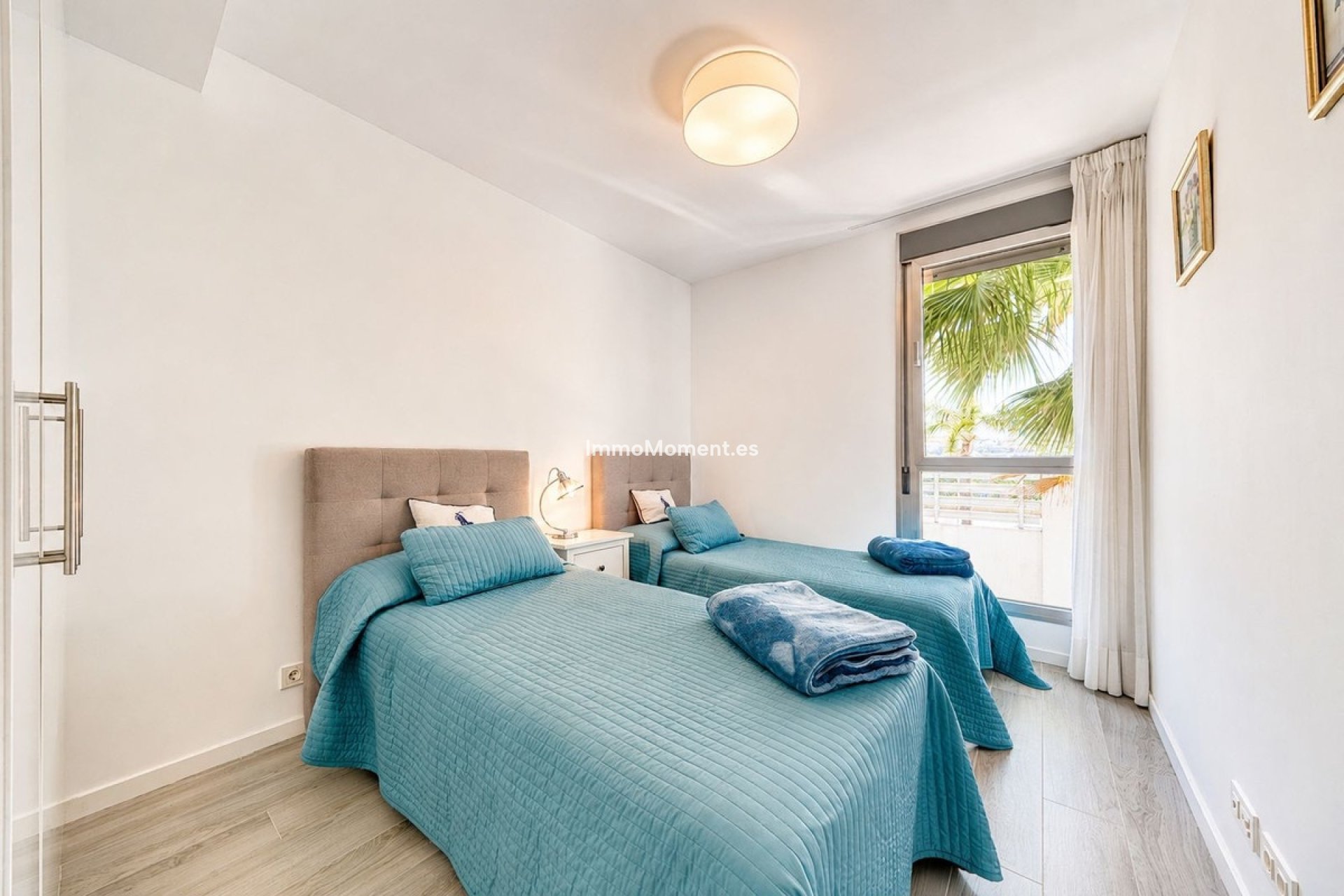 Resale - Apartment - Estepona - Estepona Centro