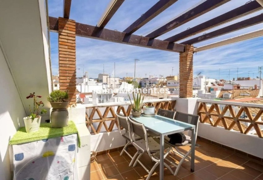 Resale - Apartment - Estepona - Estepona Centro