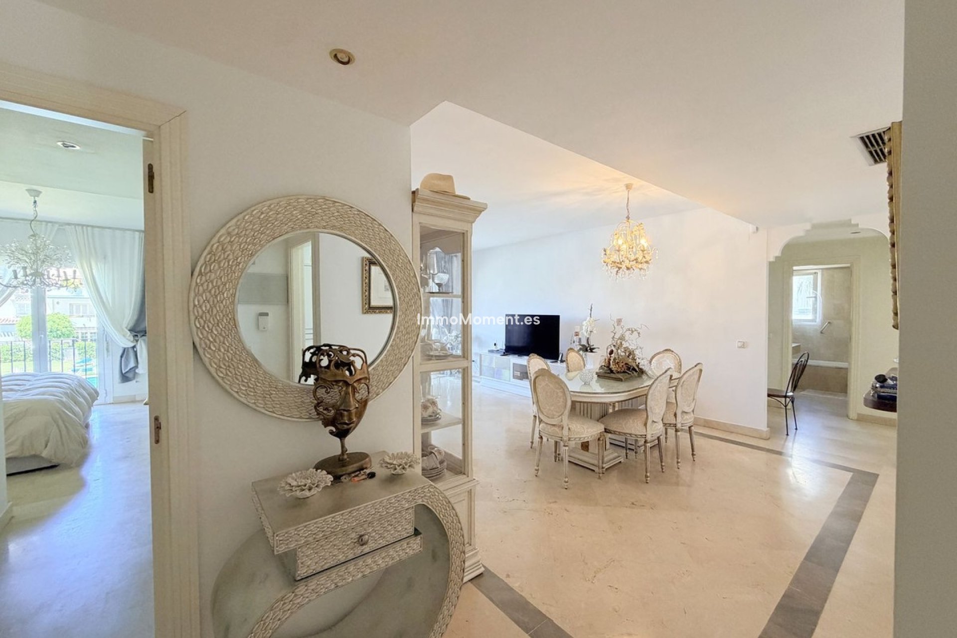 Resale - Apartment - Estepona - Estepona Centro