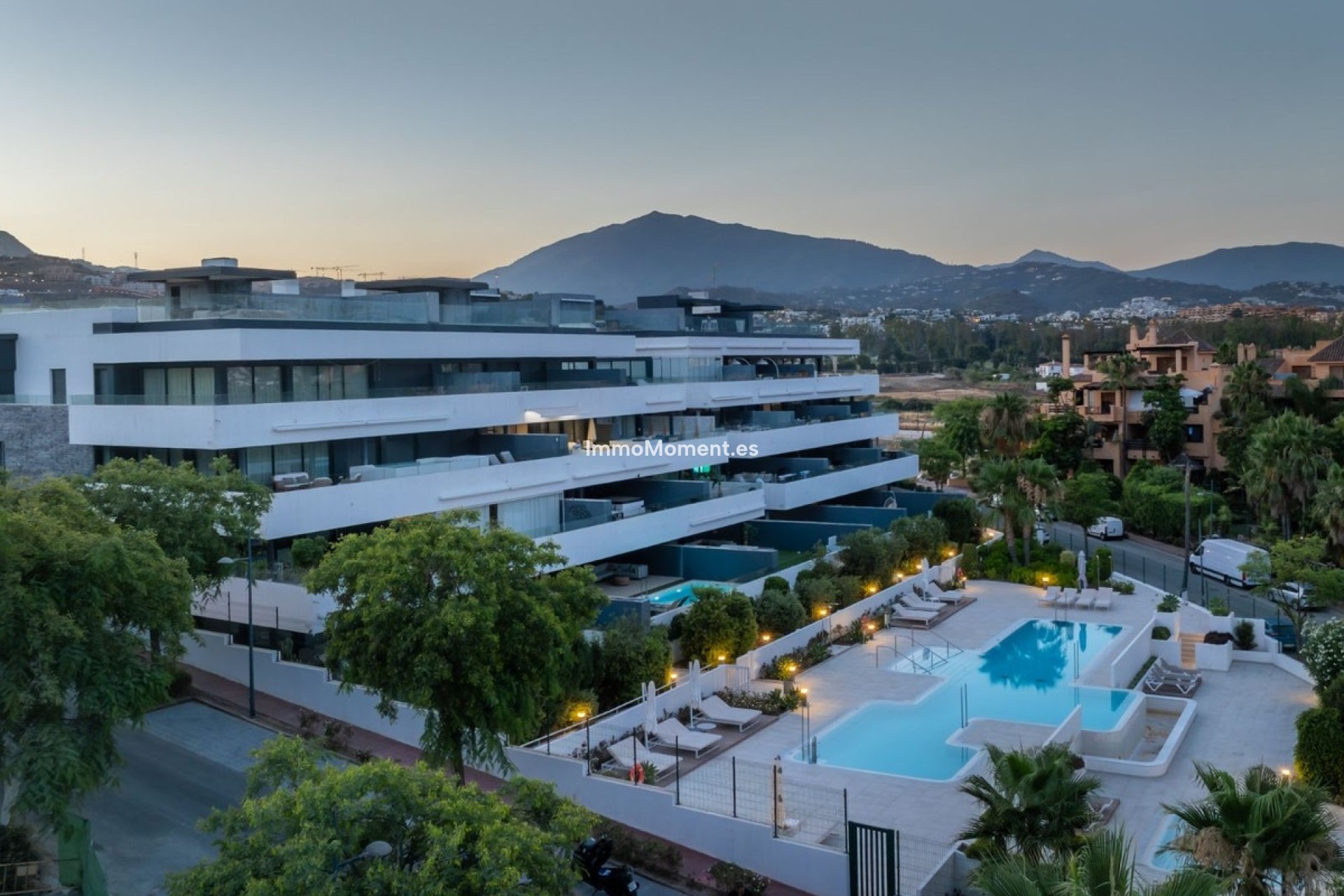 Resale - Apartment - Estepona - Estepona Centro