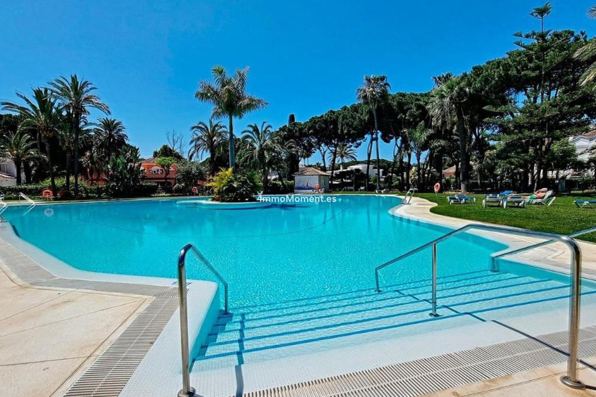 Resale - Apartment - Estepona - Estepona Centro