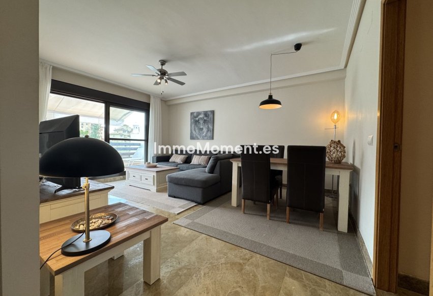 Resale - Apartment - Estepona - Estepona Centro