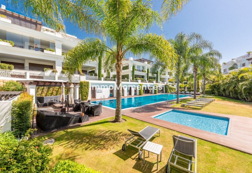 Resale - Apartment - Estepona - Estepona Centro